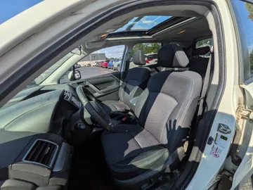2016 Subaru Forester - image 8