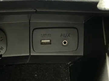 2018 Subaru Forester - image 23