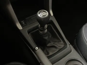 2018 Subaru Forester - image 25