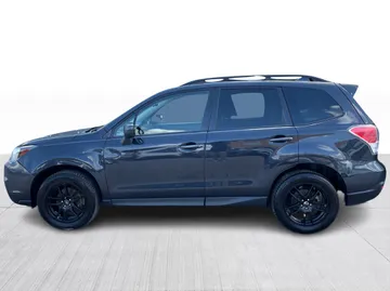 2018 Subaru Forester - image 9