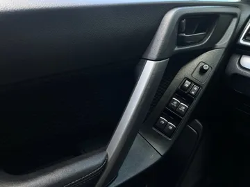 2018 Subaru Forester - image 18