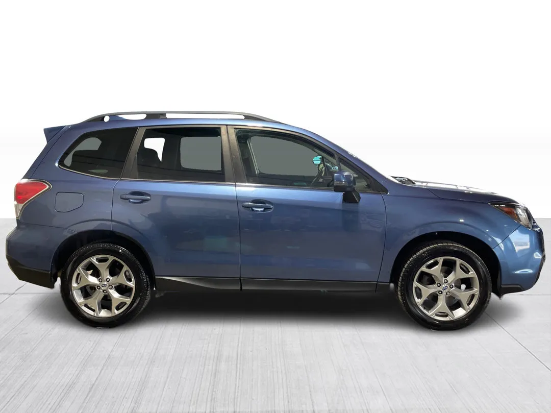 2017 Subaru Forester — photo 2