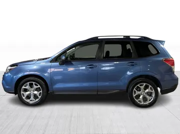 2017 Subaru Forester - image 10