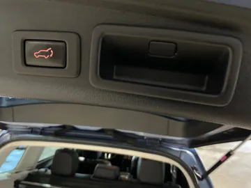 2017 Subaru Forester - image 20