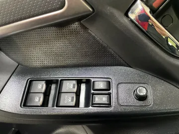 2017 Subaru Forester - image 27