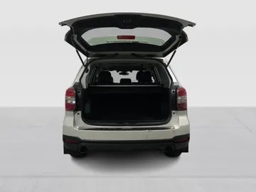 2016 Subaru Forester - image 13