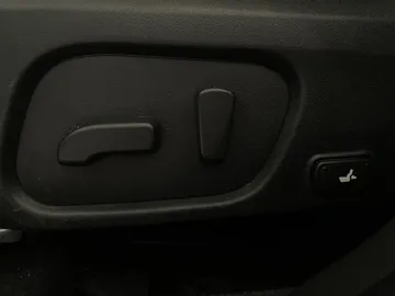 2016 Subaru Forester - image 22