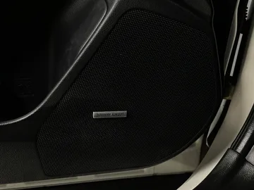 2016 Subaru Forester - image 23