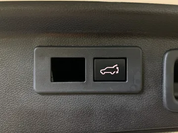 2020 Subaru Forester - image 22