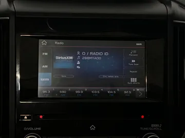 2020 Subaru Forester - image 32