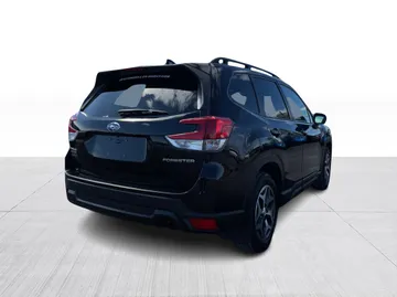 2023 Subaru Forester - image 15