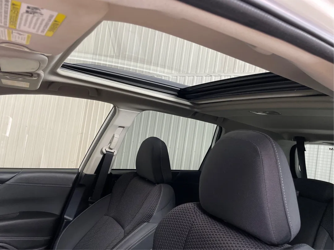 2023 Subaru Forester Touring, photo 5