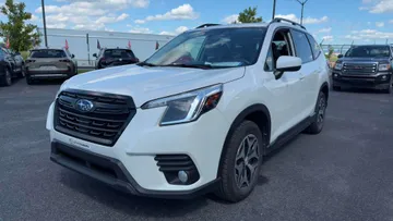 2023 Subaru Forester - image 3