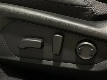 2025 Subaru Forester - image 19
