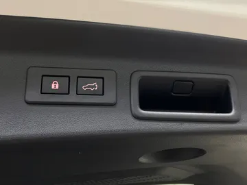 2025 Subaru Forester - image 34
