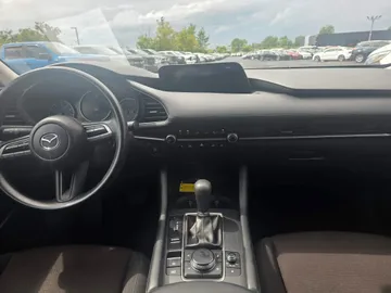 2022 Mazda Mazda3 - image 9