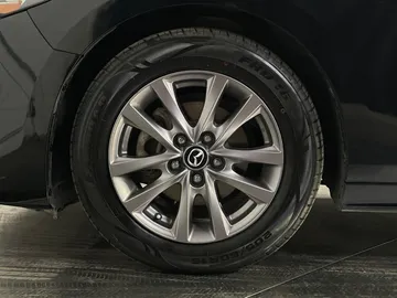 2021 Mazda Mazda3 - image 7
