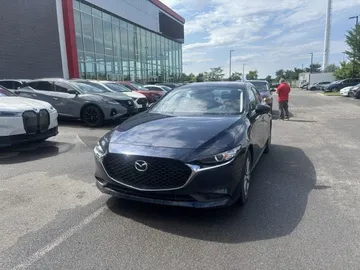 2024 Mazda Mazda3 - image 3