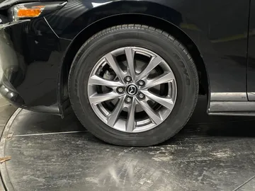 2022 Mazda Mazda3 - image 6