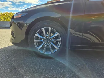2023 Mazda Mazda3 Sport - image 7