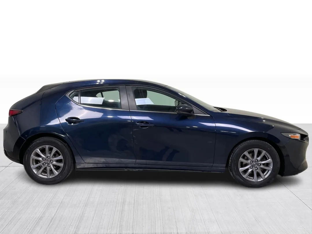 2020 Mazda Mazda3 Sport — photo 2