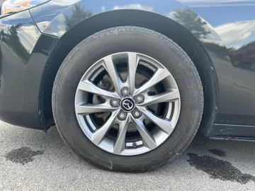 2024 Mazda Mazda3 Sport - image 7