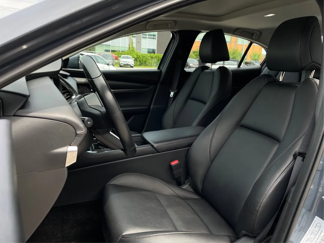2025 Mazda 3 — photo 3