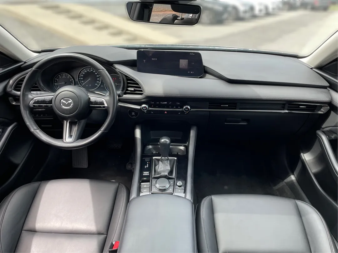 2025 Mazda 3 — photo 4