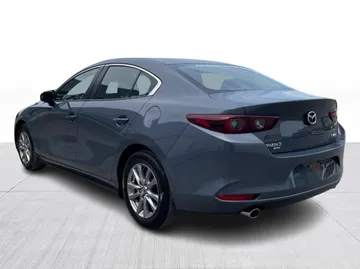 2025 Mazda 3 - image 10