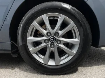 2025 Mazda 3 - image 7