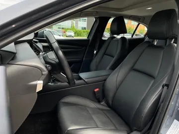2025 Mazda 3 - image 3