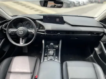 2025 Mazda 3 - image 4