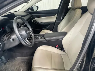 2019 Mazda Mazda3 - image 3