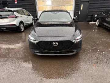 2022 Mazda Mazda3 Sport - image 2