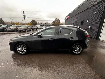 2022 Mazda Mazda3 Sport - image 6