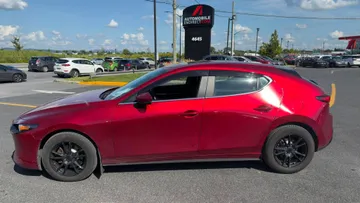 2024 Mazda Mazda3 Sport - image 4