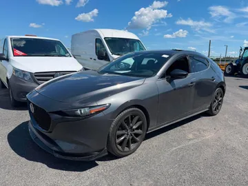 2022 Mazda Mazda3 Sport - image 3