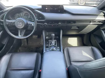 2024 Mazda Mazda3 Sport - image 9