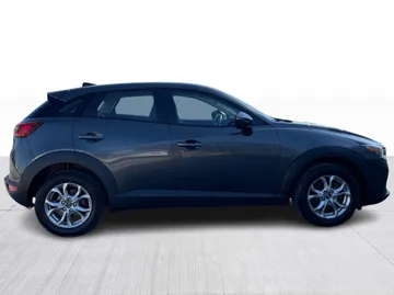 2018 Mazda CX-3 - image 2