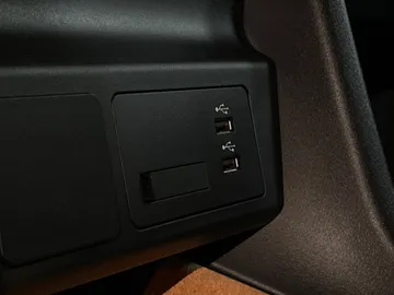 2022 Mazda MX-30 EV - image 27