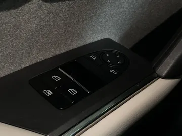 2022 Mazda MX-30 EV - image 25