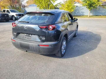2022 Mazda MX-30 EV - image 3