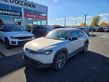 2022 Mazda MX-30 EV - image 3
