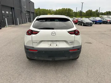 2022 Mazda MX-30 EV - image 4