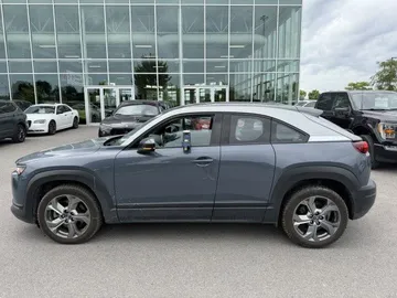 2022 Mazda MX-30 EV - image 4