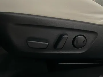 2022 Mazda MX-30 EV - image 19