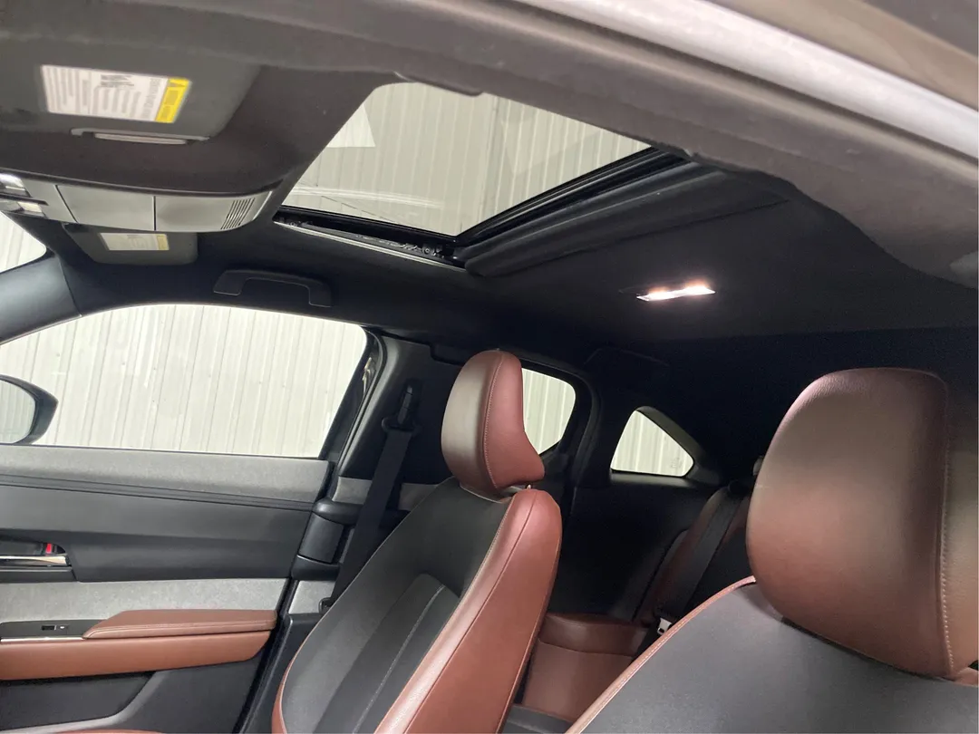 2022 Mazda MX-30 EV GT, photo 5