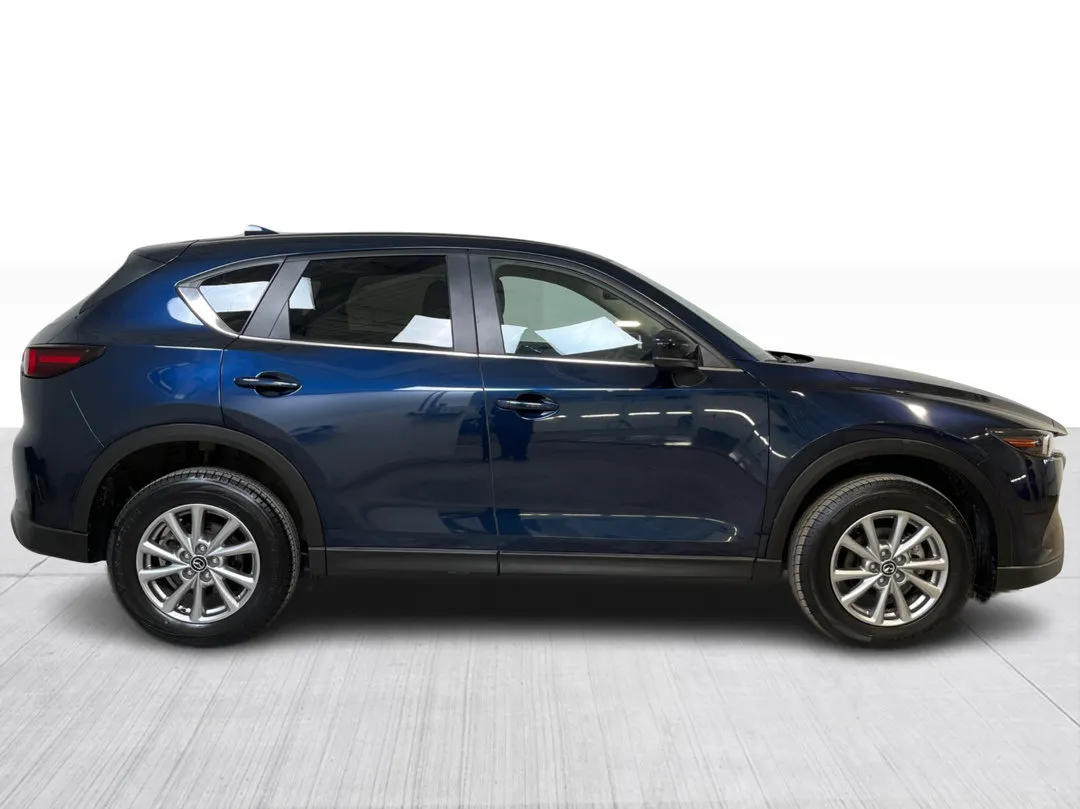 2025 Mazda CX-5 — photo 2