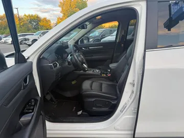 2025 Mazda CX-5 - image 8
