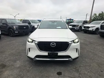2024 Mazda CX-90 PHEV - image 2